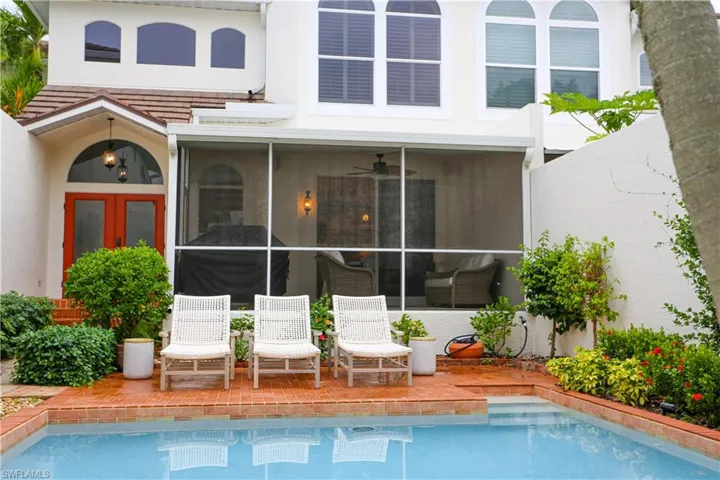 1136  6th S ST, Naples, FL 34102