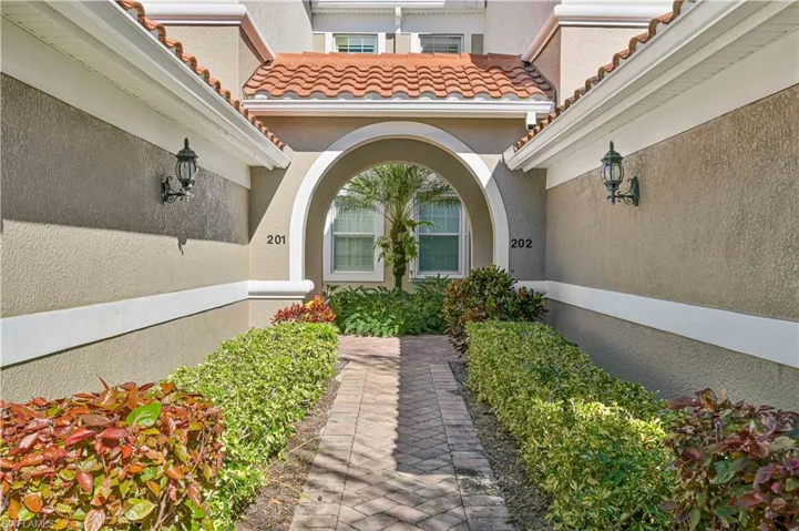 10251 Glastonbury Cir # 201, Fort Myers, Florida 33913