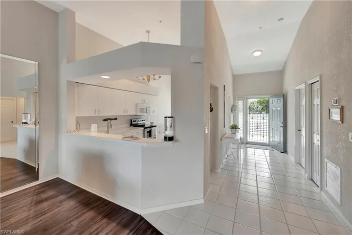 2285 Harmony LN # 203, NAPLES FL 34109