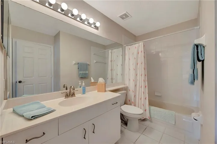 2285 Harmony LN # 203, NAPLES FL 34109