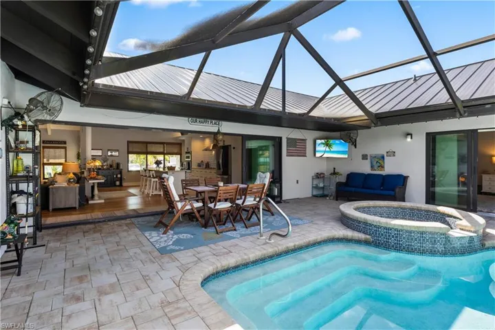 All doors open to the courtyard pool - from October to May the owners enjoy the fresh air - a vibrant outdoor area with a large pool and sparkling spa!
