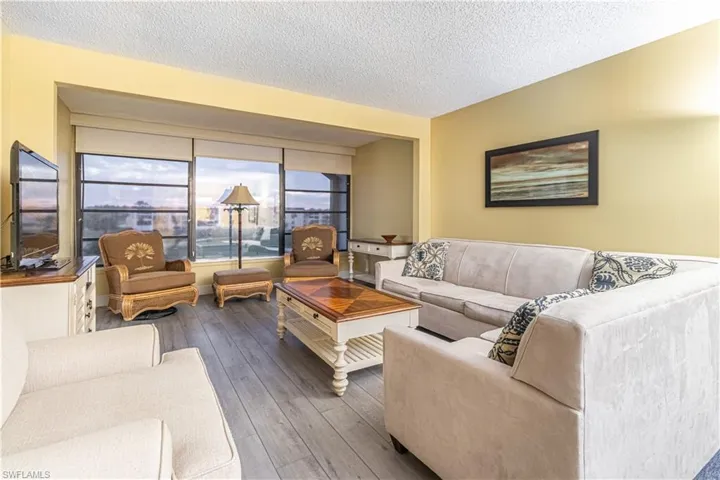 1747  Pebble Beach  DR, Fort Myers, FL 33907