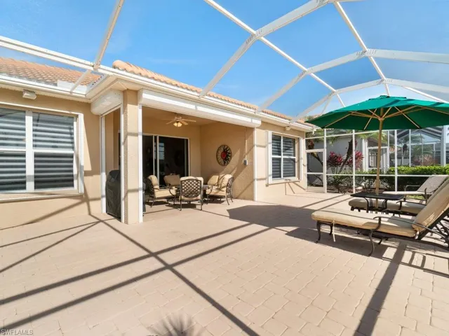 91  Glen Eagle  CIR, Naples, FL 34104