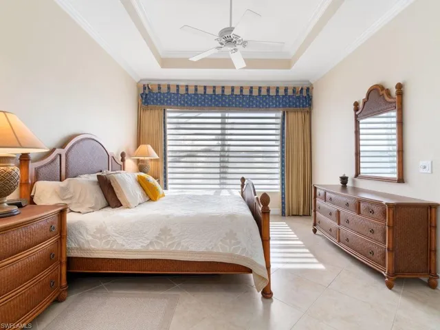 91  Glen Eagle  CIR, Naples, FL 34104