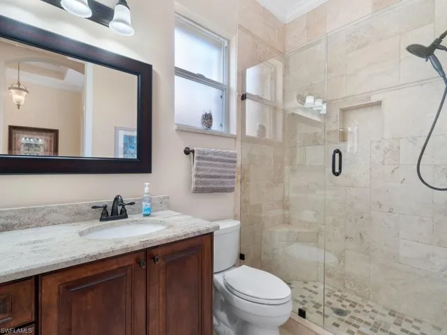 91  Glen Eagle  CIR, Naples, FL 34104
