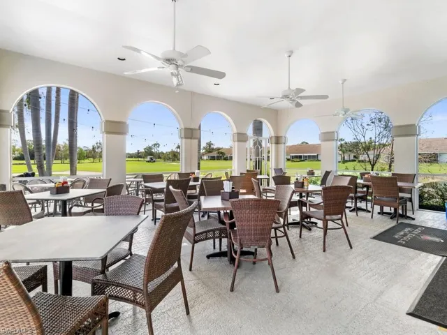 91  Glen Eagle  CIR, Naples, FL 34104