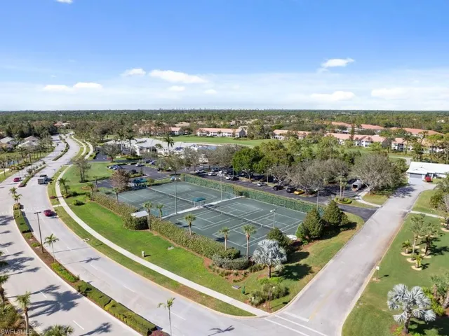 91  Glen Eagle  CIR, Naples, FL 34104
