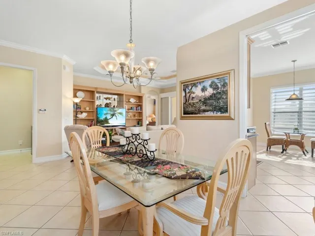 91  Glen Eagle  CIR, Naples, FL 34104