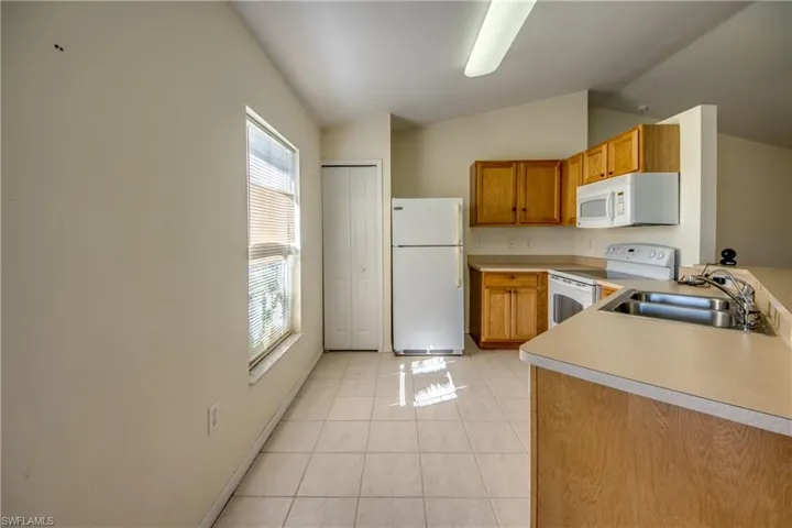 516 Nw 26th Ter, Cape Coral, Florida 33993