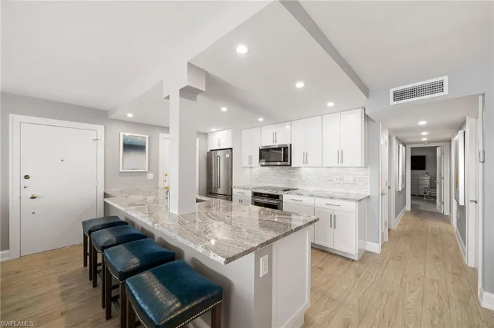 222 Harbour Dr # 207, Naples, Florida 34103