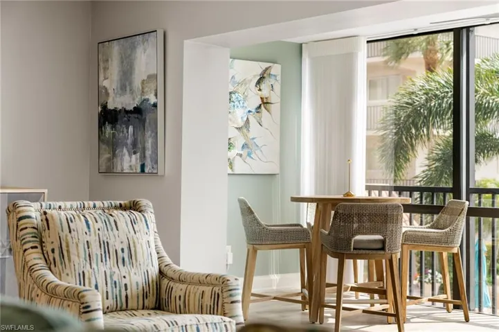 222 Harbour Dr # 207, Naples, Florida 34103