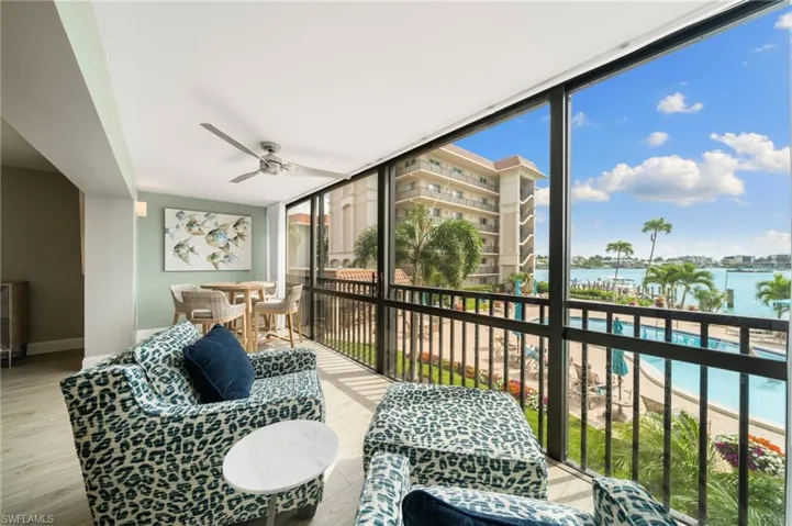 222 Harbour Dr # 207, Naples, Florida 34103