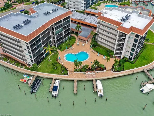 222 Harbour Dr # 207, Naples, Florida 34103