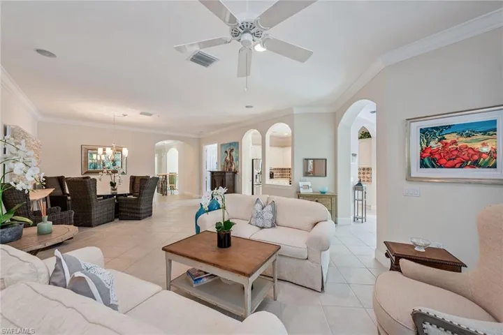 9110 Cascada Way # 201, Naples, Florida 34114