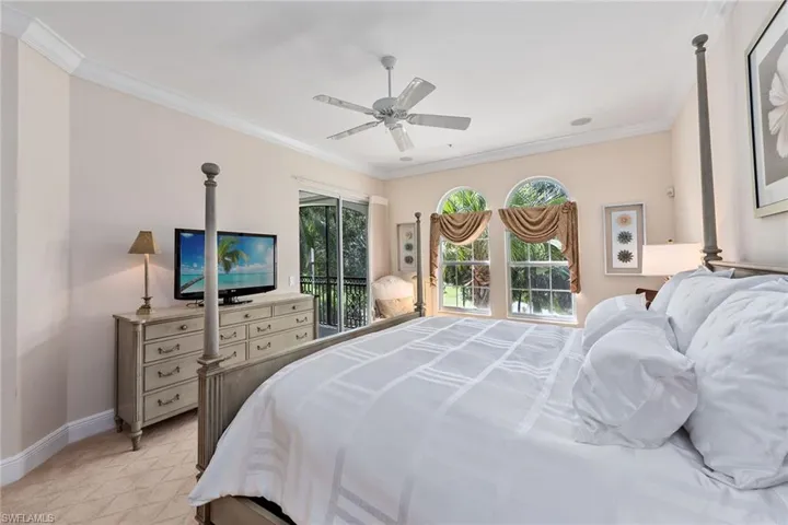 9110 Cascada Way # 201, Naples, Florida 34114