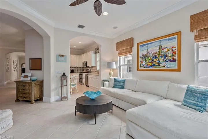 9110 Cascada Way # 201, Naples, Florida 34114