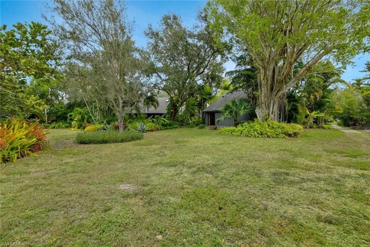 View of the back of the home - being an end unit you have room to expand and toenjoy.