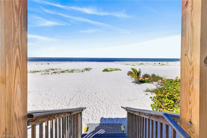 167 Mandalay Rd, Fort Myers Beach, Florida 33931