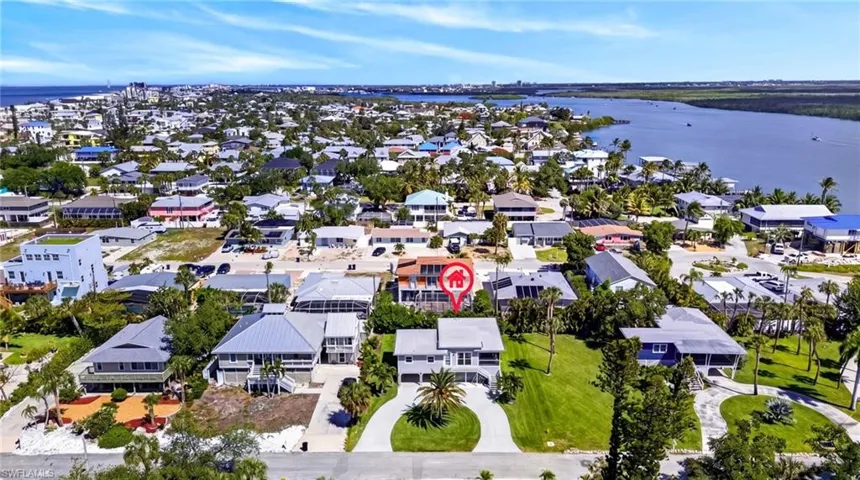 167 Mandalay Rd, Fort Myers Beach, Florida 33931
