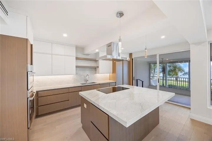 4301  Gulf Shore N BLVD, Naples, FL 34103