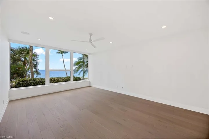 4301  Gulf Shore N BLVD, Naples, FL 34103