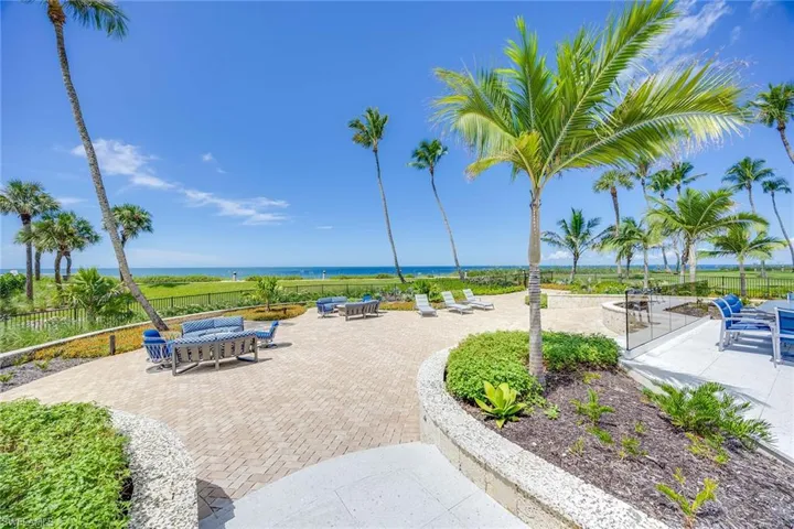 4301  Gulf Shore N BLVD, Naples, FL 34103