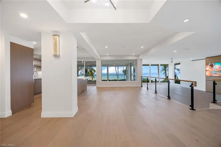 4301  Gulf Shore N BLVD, Naples, FL 34103