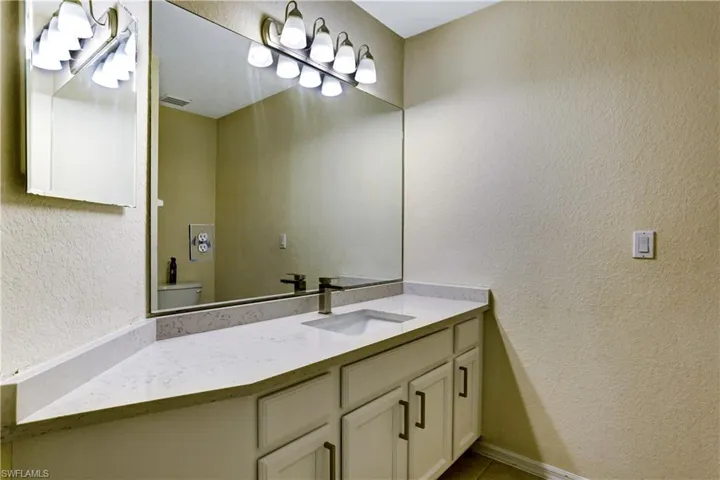 Upstairs guest bathroom