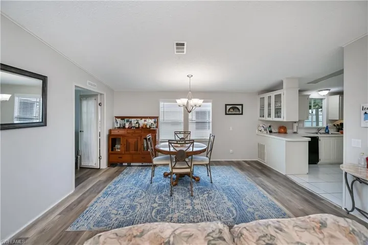 Separate dining area for entertaining