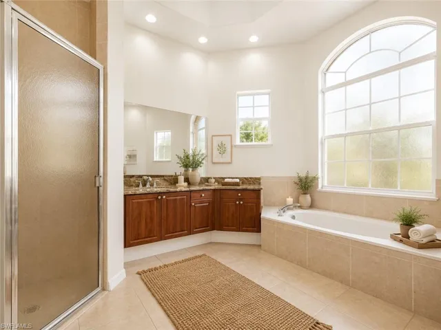 1440  16th NE AVE, Naples, FL 34120