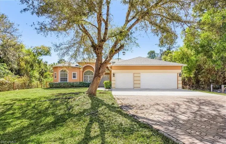 1440  16th NE AVE, Naples, FL 34120