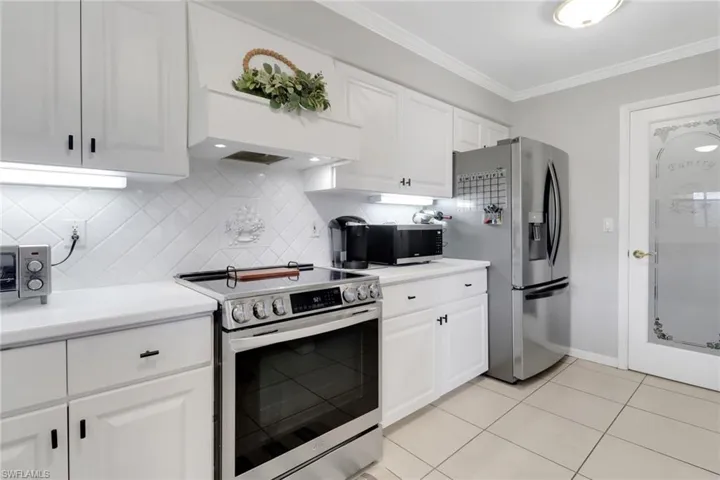 1224 SE 6th  TER, Cape Coral, FL 33990
