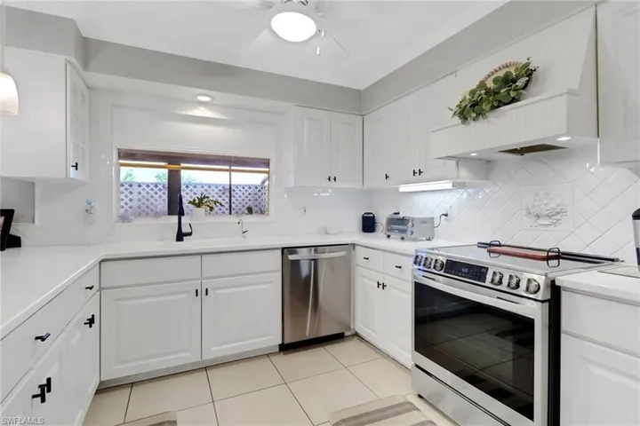 1224 SE 6th  TER, Cape Coral, FL 33990