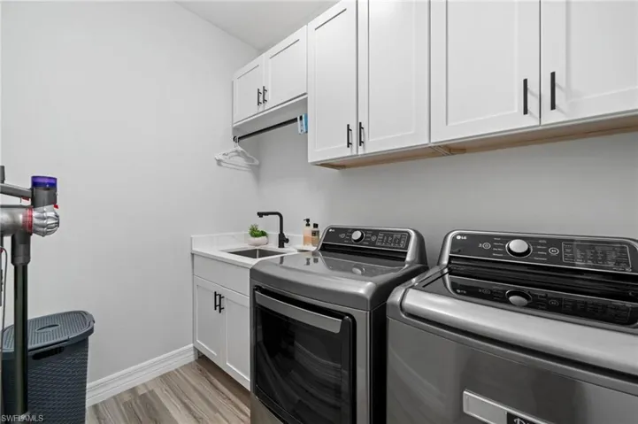 1017 15th Ter, Cape Coral, Florida 33993