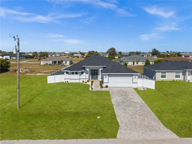 1017 15th Ter, Cape Coral, Florida 33993