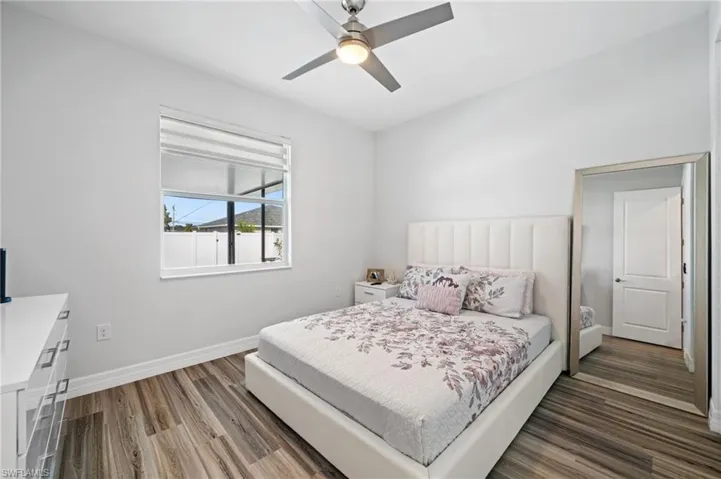 1017 15th Ter, Cape Coral, Florida 33993