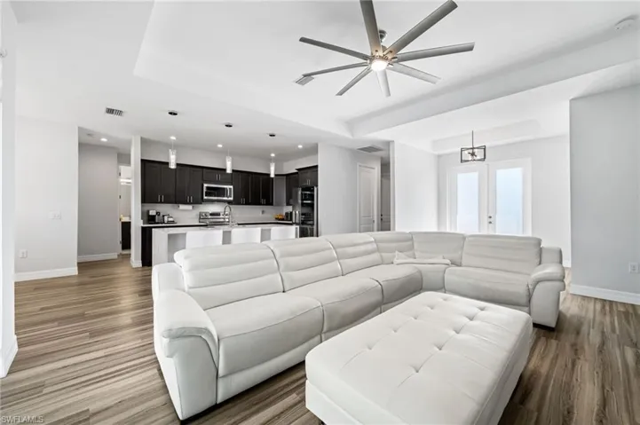 1017 15th Ter, Cape Coral, Florida 33993