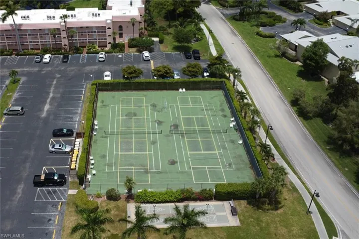 200 Forest Lakes Blvd 108, Naples, Florida 34105