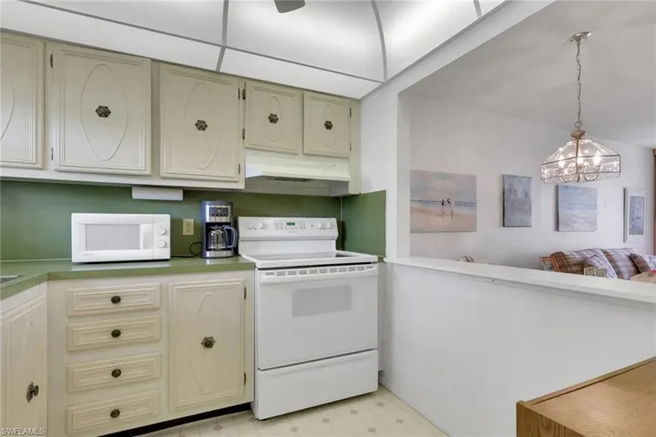 200 Forest Lakes Blvd 108, Naples, Florida 34105