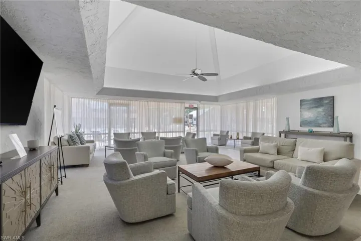 200 Forest Lakes Blvd 108, Naples, Florida 34105