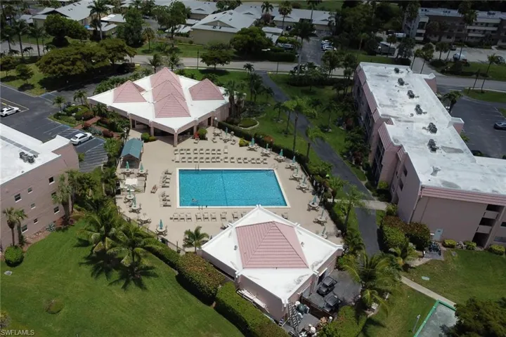 200 Forest Lakes Blvd 108, Naples, Florida 34105