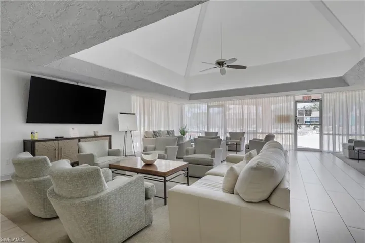 200 Forest Lakes Blvd 108, Naples, Florida 34105