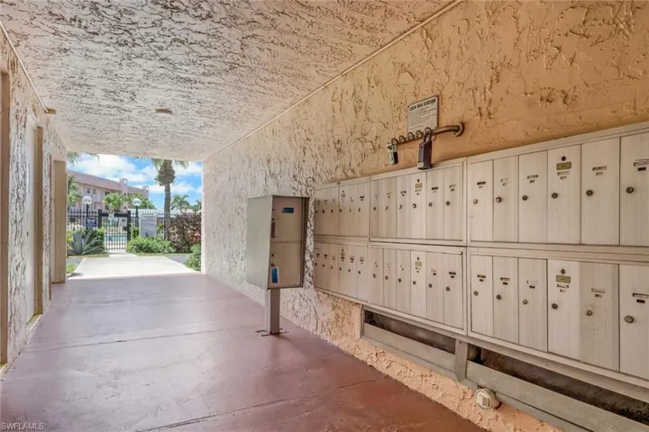 200 Forest Lakes Blvd 108, Naples, Florida 34105