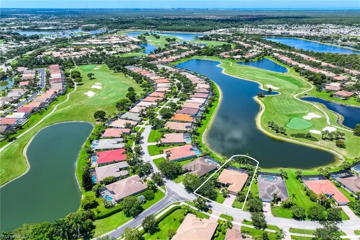 8793 Mustang Island Cir, Naples, Florida 34113