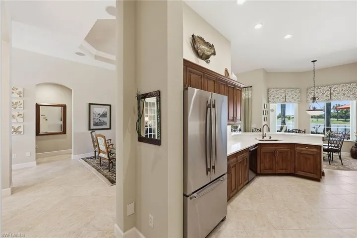 8793 Mustang Island Cir, Naples, Florida 34113