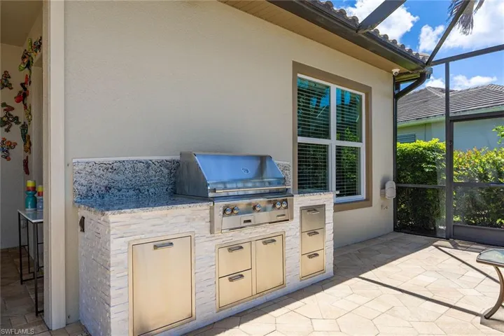 8793 Mustang Island Cir, Naples, Florida 34113