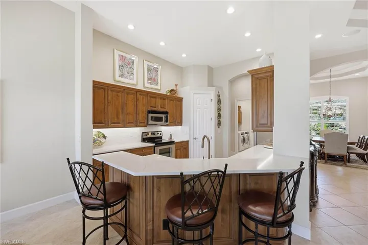 8793 Mustang Island Cir, Naples, Florida 34113