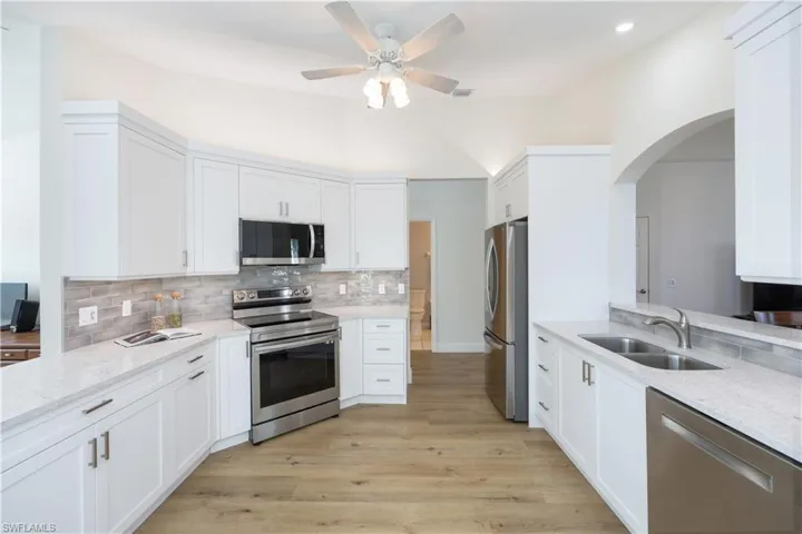 5693 Heron Ln 508, Naples, Florida 34110