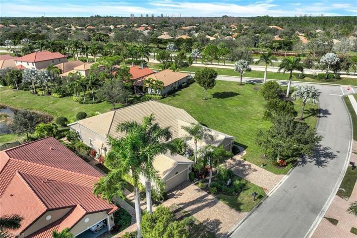 11075 St Roman WAY, BONITA SPRINGS FL 34135