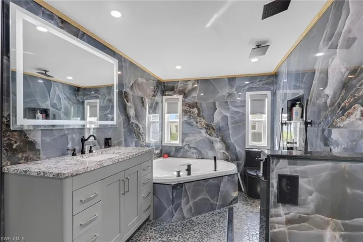 27547 Macke Dr, Bonita Springs, Florida 34135